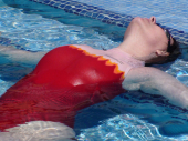 Bath in the pool before fxxx the red design Hydrasuit